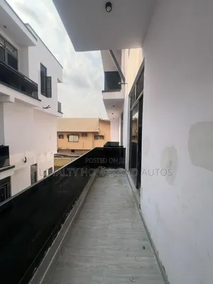 5bdrm House in Omole Phase 1 for sale
