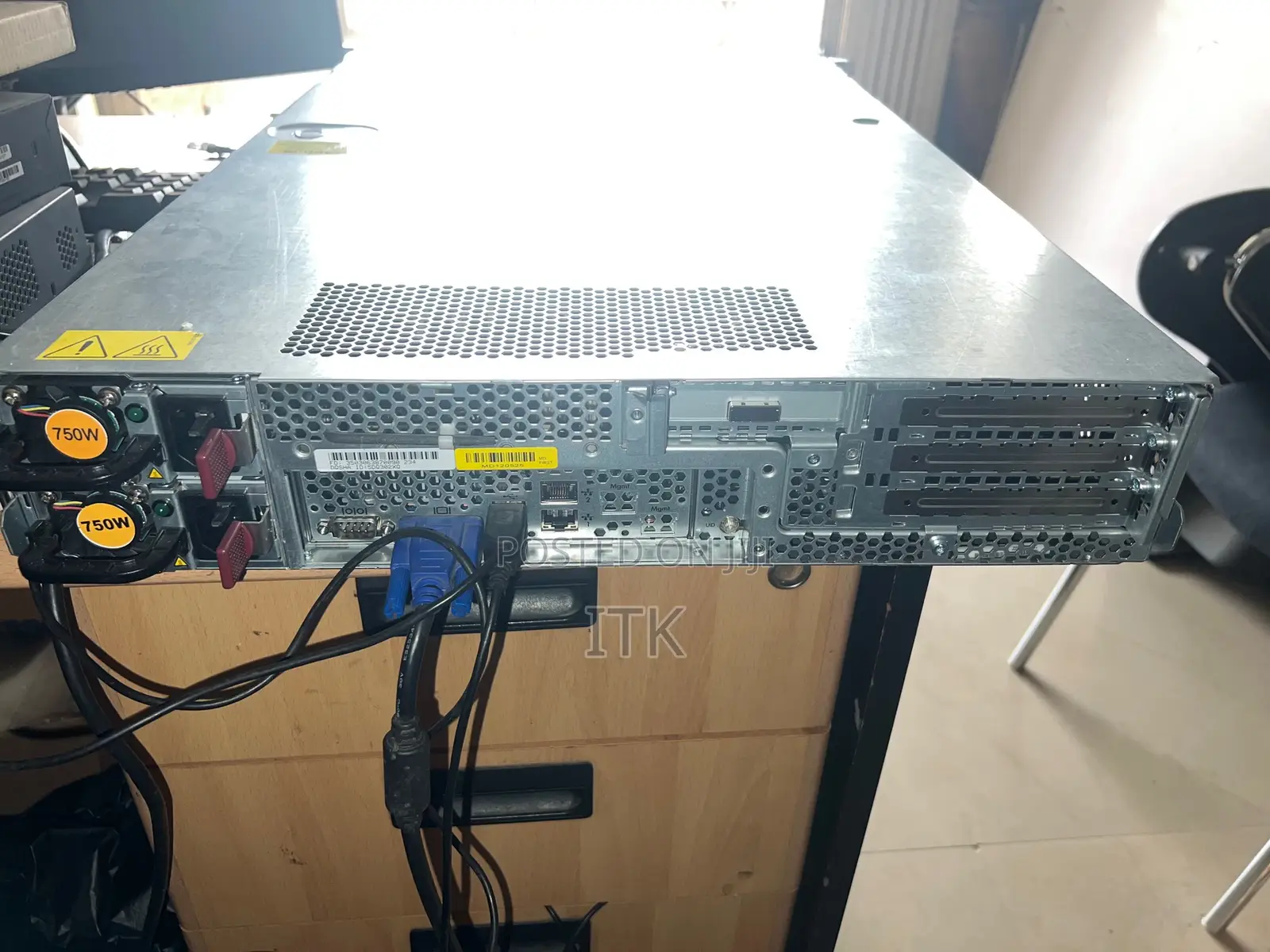 Server HP ProLiant DL 16GB Intel Xeon HDD 2T
