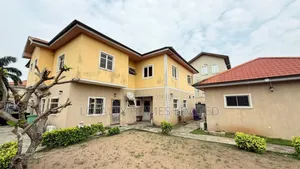 5bdrm House in Nicon Town for sale