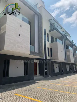 4bdrm Duplex in Lekki for rent