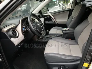Toyota RAV4 Limited 4dr SUV AWD (2.5L 4cyl 6A) 2014 Gray
