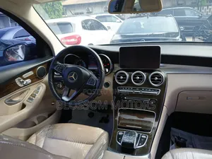 Mercedes-Benz GLC-Class 2017 Blue