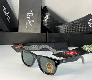 Ray-Ban Wayfarer Sunglasses