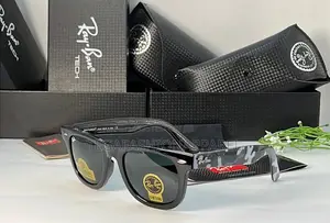 Ray-Ban Wayfarer Sunglasses