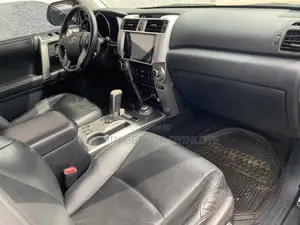 Toyota 4-Runner Limited 4WD 2010 Black