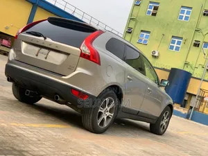 Volvo XC60 2012 Gold