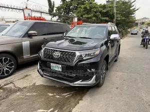 Toyota Land Cruiser Prado 2022 Black