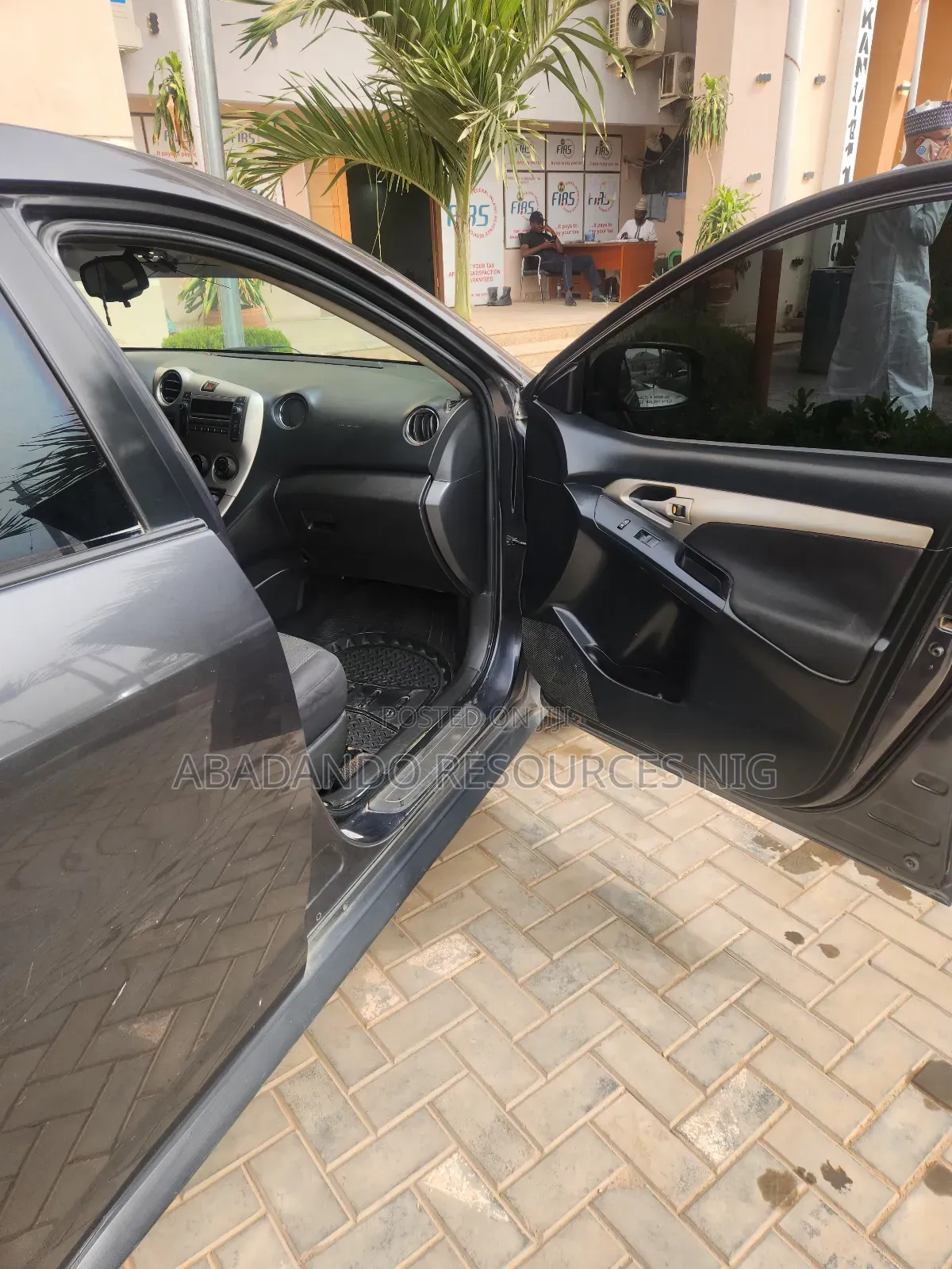 Pontiac Vibe 1.8L 2010 Gray