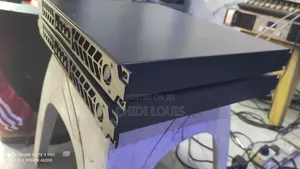 D-1004 CVR Power Amplifier