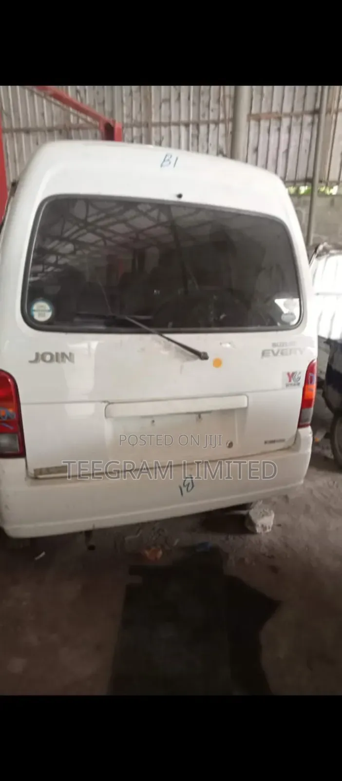 Suzuki APV Minibus 2005 White