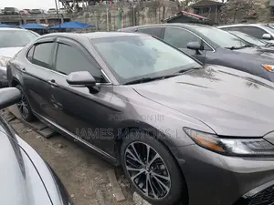 Toyota Camry 2021 Gray