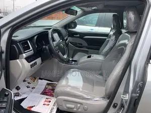 Toyota Highlander 2017 Silver