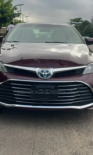 Toyota Avalon XLE Plus Sedan FWD (3.5L 6cyl 6A) 2017 Maroon