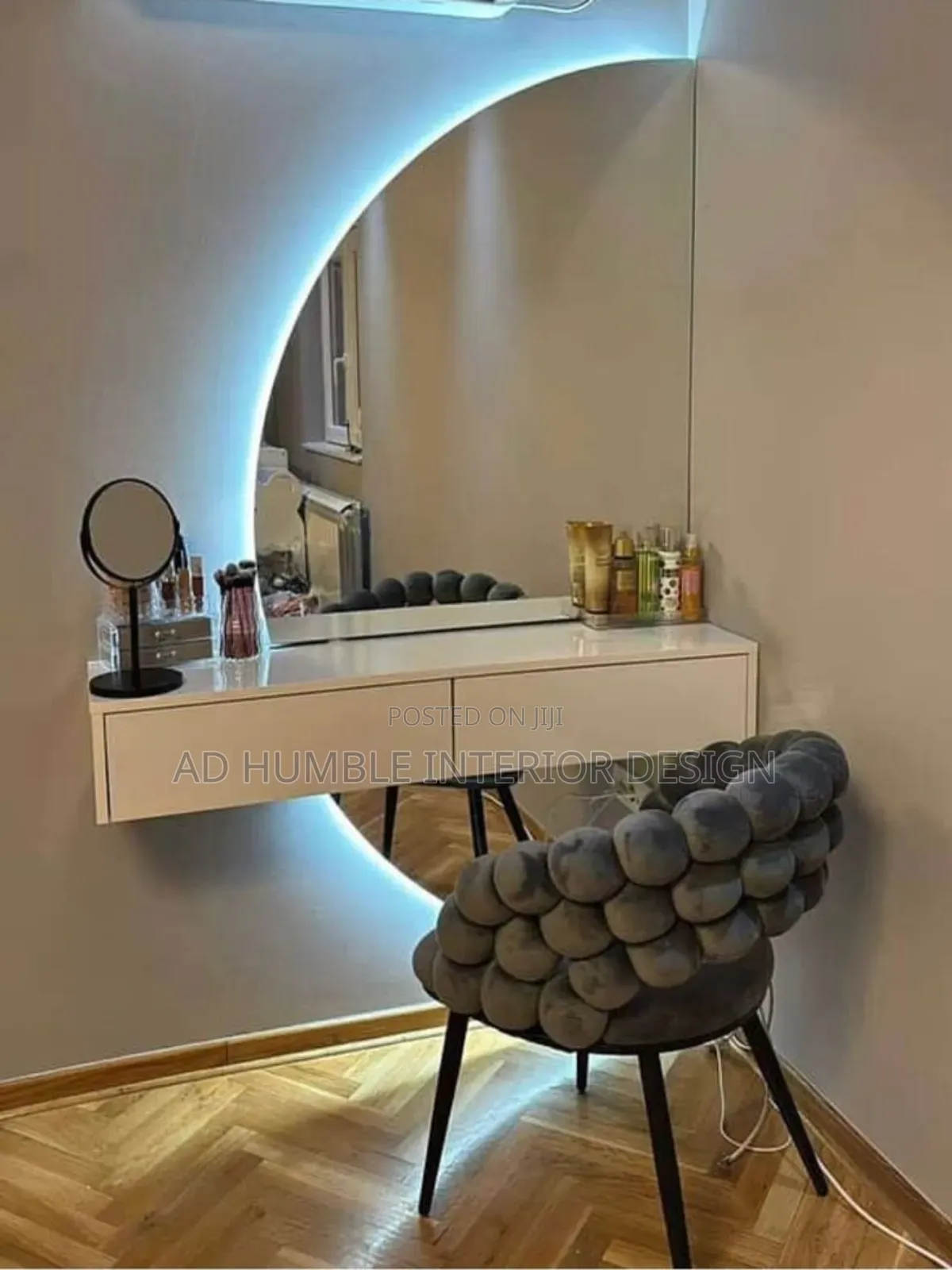 Full Mirror Console With Box and Chair