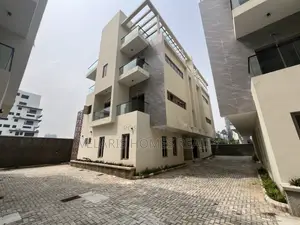 5bdrm House in Banana Island for rent