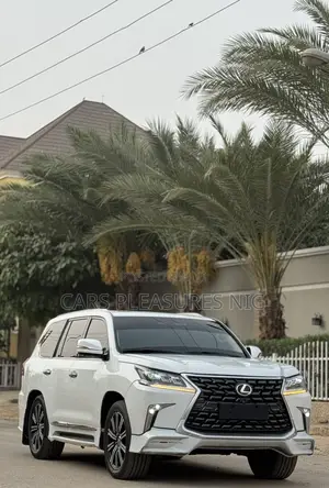 Lexus LX 570 2011 White