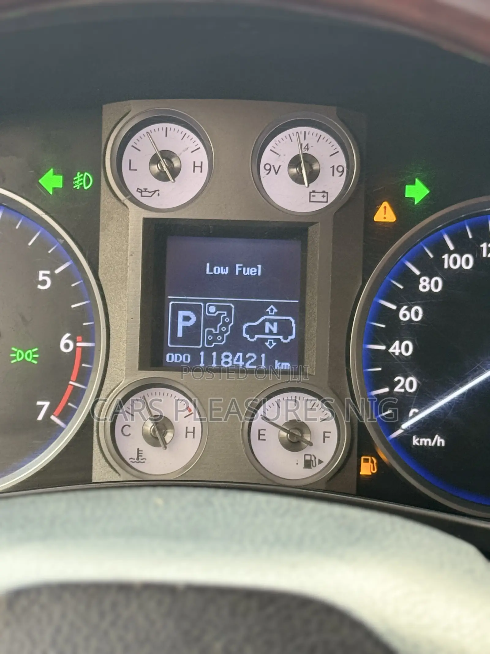 Lexus LX 570 2011 White
