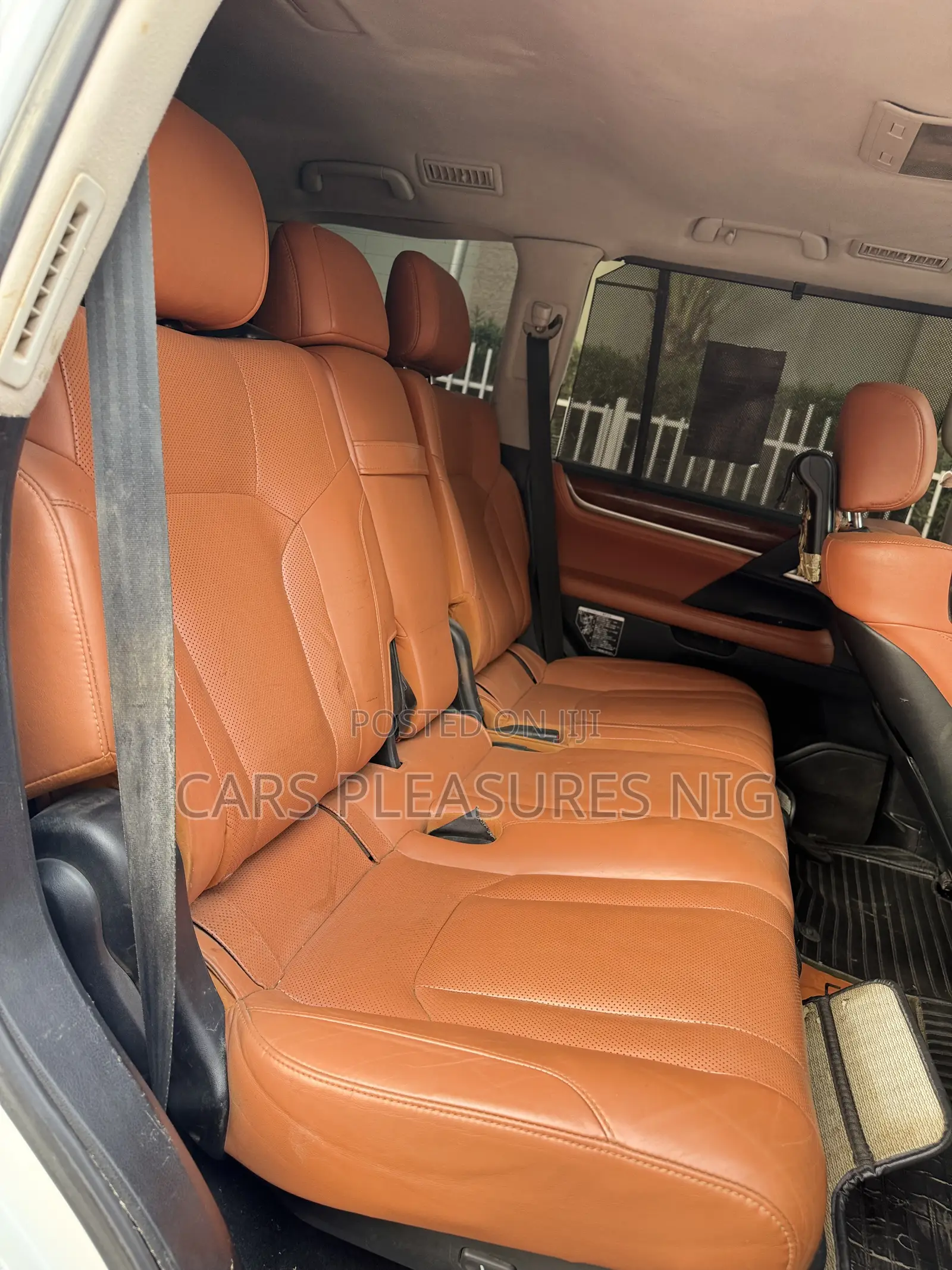 Lexus LX 570 2011 White
