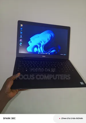 Laptop Dell Latitude 3590 8GB Intel Core i5 SSD 256GB