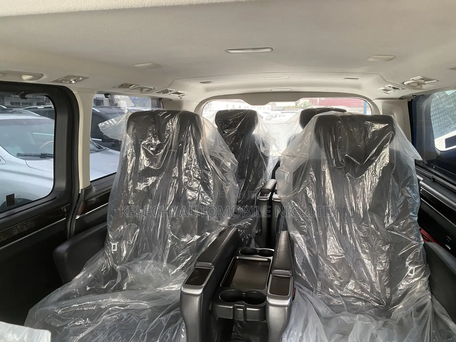 Toyota Granvia 2023 Black