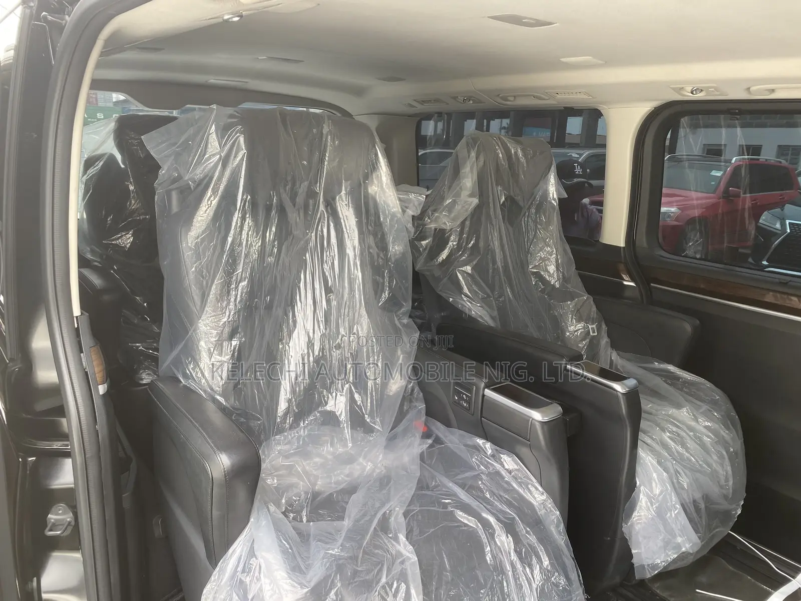 Toyota Granvia 2023 Black