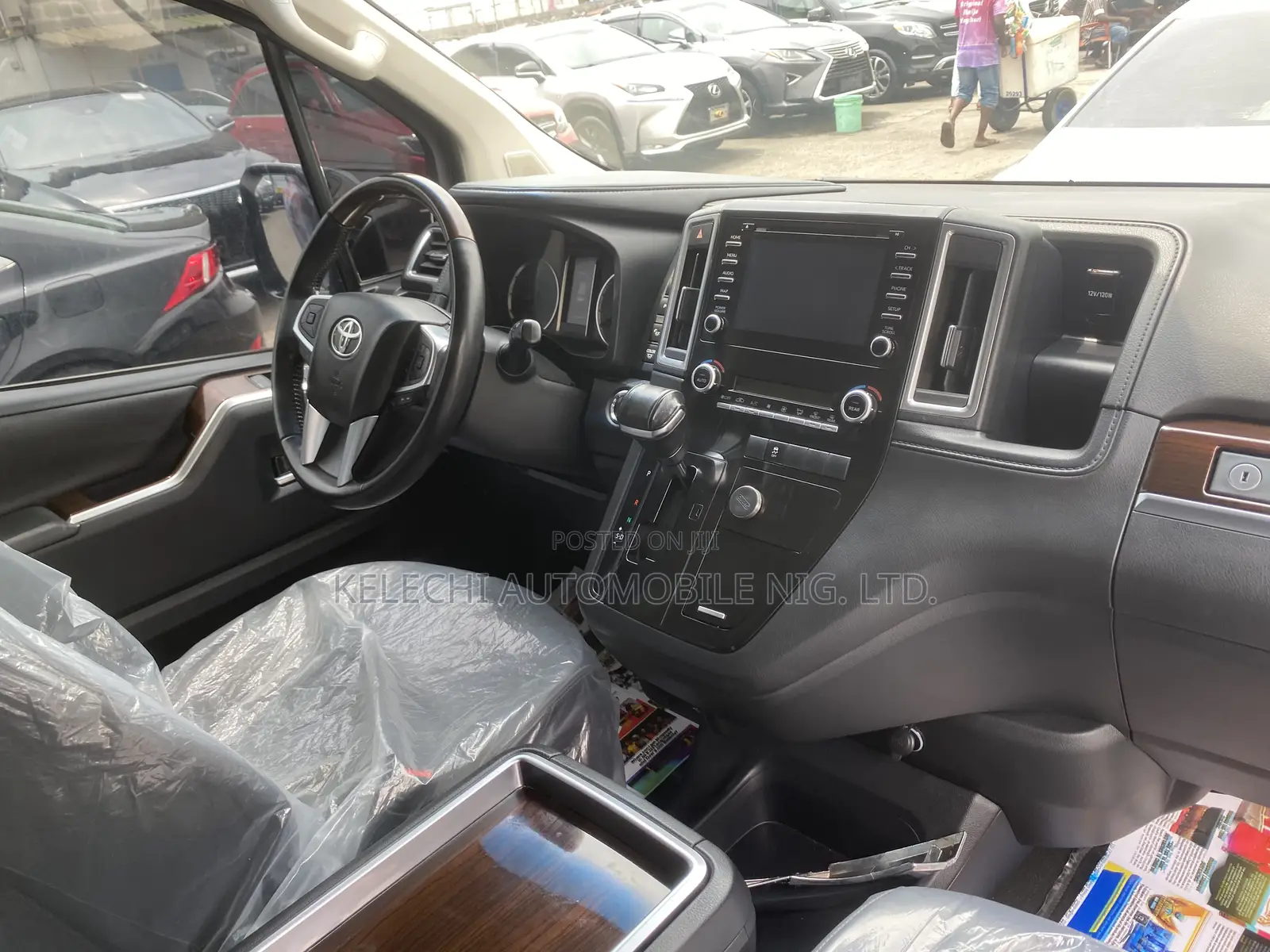 Toyota Granvia 2023 Black