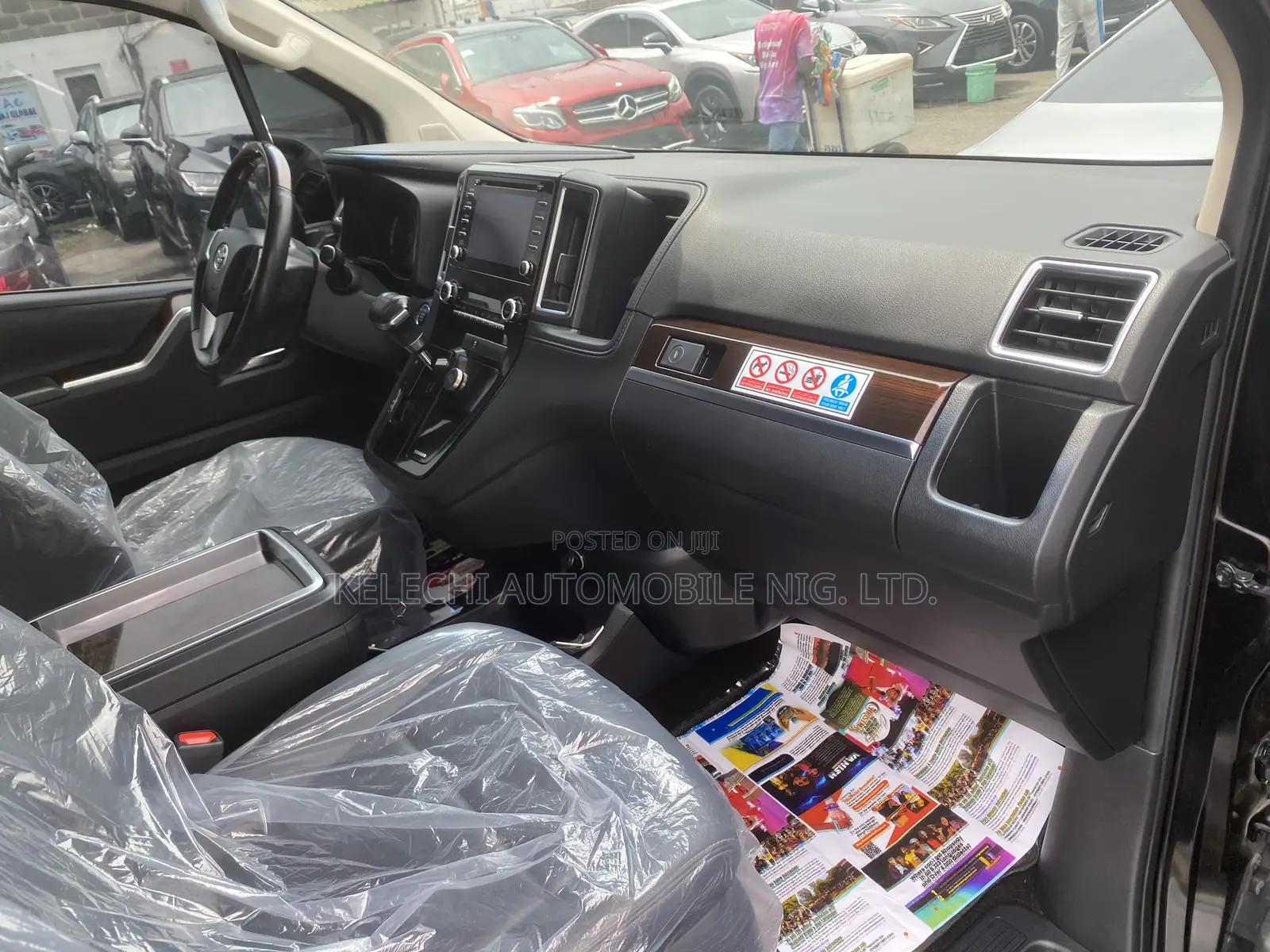 Toyota Granvia 2023 Black