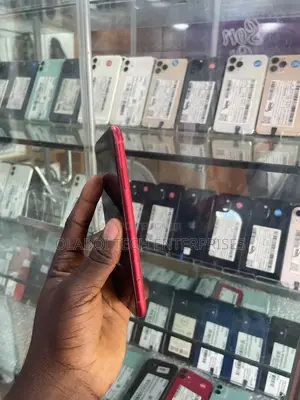 Apple iPhone 11 128 GB Red