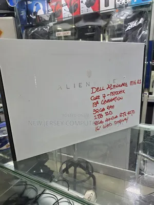 New Laptop Dell Alienware M16 R1 16GB Intel Core i7 SSD 1T