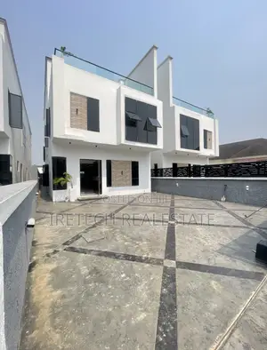 5bdrm Duplex in In A Secured Estate, Off Lekki-Epe Expressway for sale