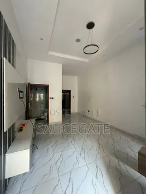 2bdrm Duplex in Vgc for rent