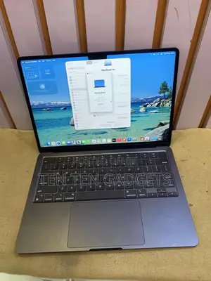 Laptop Apple MacBook Air 2022 M2 16GB Apple M2 SSD 256GB
