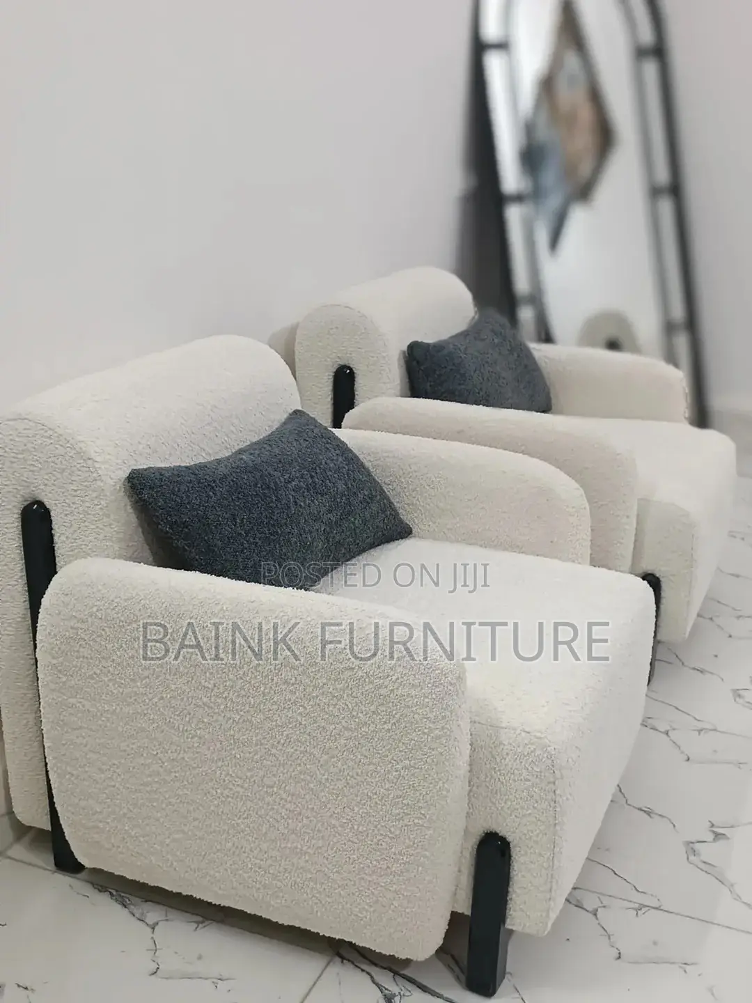 Bain’S Interior Sofa