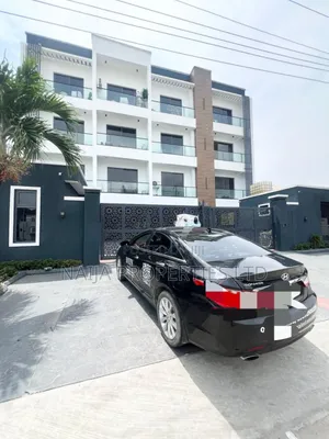 3bdrm Apartment in Lekki Phase 1 for sale