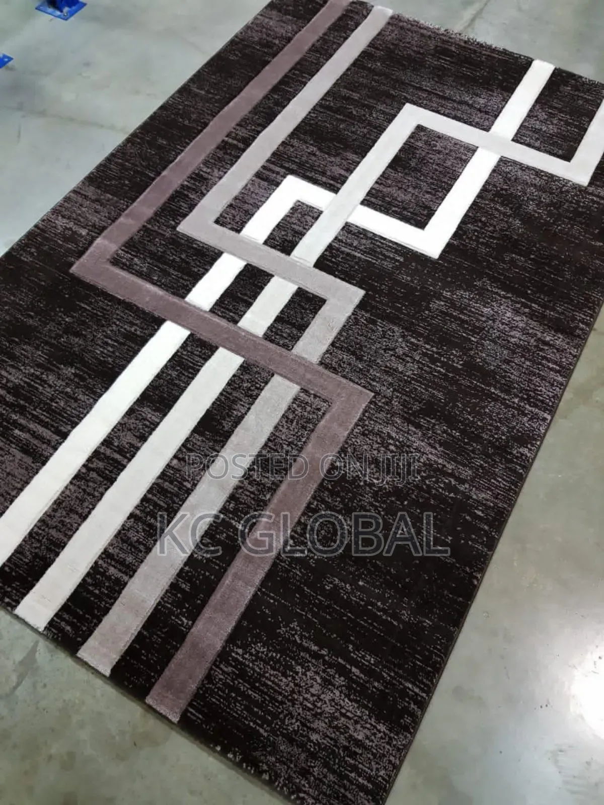 Melat Center Rug Available in 5/7 7/10