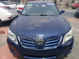 Toyota Camry LE 4dr Sedan (2.5L 4cyl 6AM) 2010 Blue