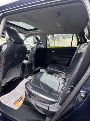 Toyota Highlander XLE 2021 Blue