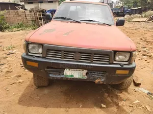 Toyota Hilux 1997 Red