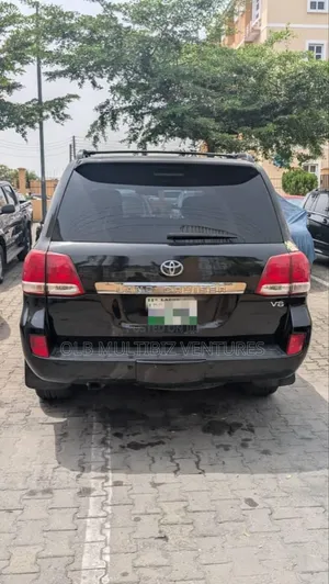 Toyota Land Cruiser 2010 Black