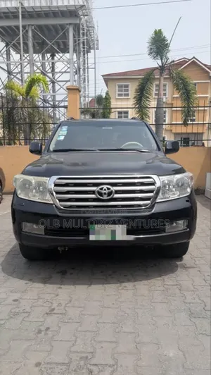 Toyota Land Cruiser 2010 Black