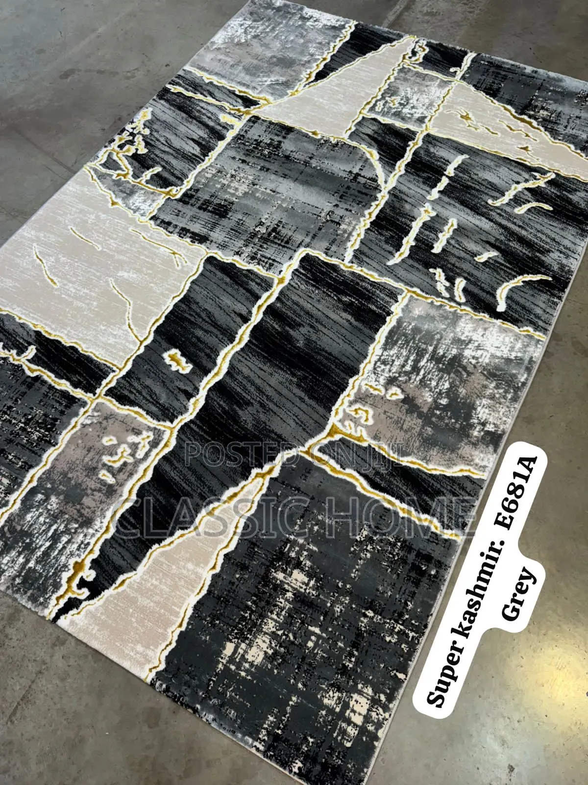 Quality Grey Kashmir Turkish Center Rug