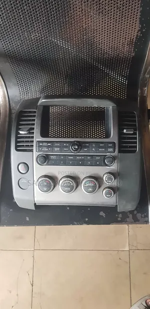 Factory Followcome Navigation Chrome Nissan Pathfinder 2006 Model