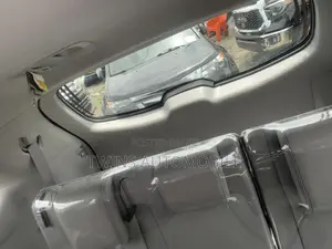 Toyota Highlander XLE 4x4 V6 (3.5L 6cyl 8A) 2017 Silver