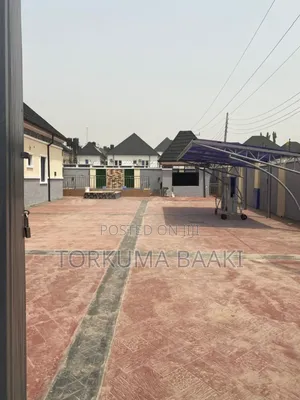 4bdrm Bungalow in Queens Efab Estate, Gwarinpa for sale