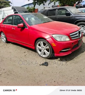 Mercedes-Benz C300 Luxury 4Matic Sedan AWD (3.0L 6cyl 7A) 2010 Red