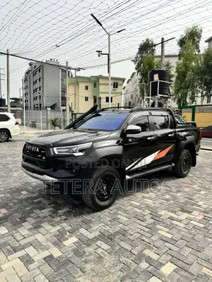 Toyota Hilux Revo Double Cab Petrol 2.7 AWD 2020 Black