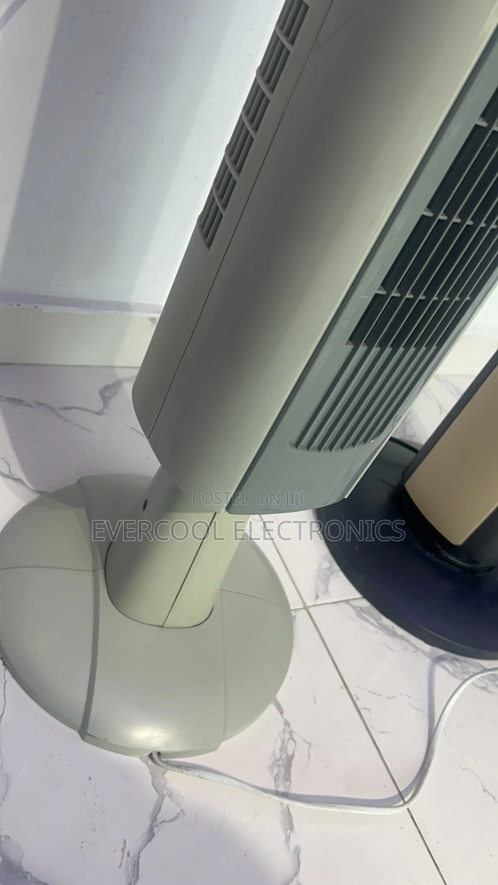 Elite Oscillating Tower Fan