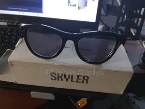 Ray-Ban Meta Skyler Smart Glasses