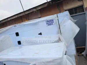 Perkins Diesel Soundproof Generator 2years Wty 400kva