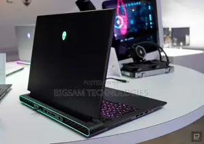 New Laptop Alienware 18 Area-51 32GB Intel Core i7 SSD 512GB